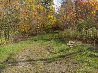 1866 Listonburg Rd, Listonburg, PA 15424