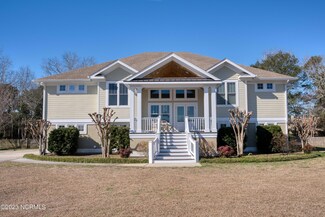 503 Scarlet Ct, Hampstead, NC 28443