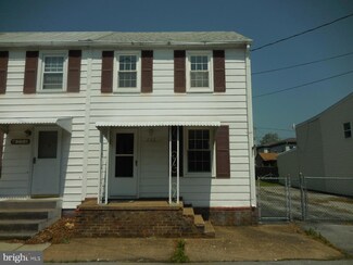 222 Hamilton St, Delaware City, DE 19706