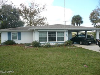 1018 Lake Ave, Edgewater, FL 32132