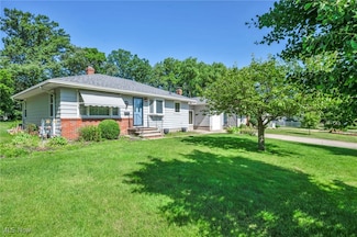 154 Walnut Dr, Amherst, OH 44001