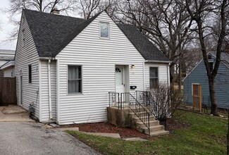 628 Turkey Run Dr, Round Lake Heights, IL 60073