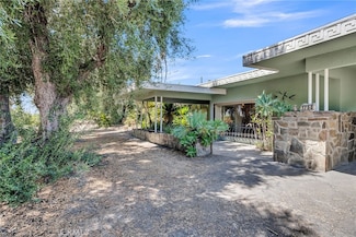 1750 E Belmont Ln, San Bernardino, CA 92404