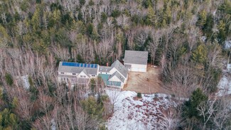1 Blackthorne Ln, Gray, ME 04039