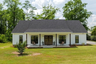 83 Fulwood Dr, Adel, GA 31620