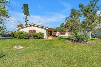 557 Crystal Dr, Madeira Beach, FL 33708