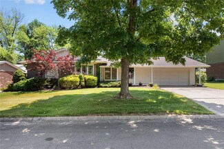 5313 Dover Dr, Godfrey, IL 62035