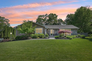 652 Andover Rd, Valley Cottage, NY 10989
