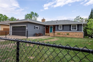 2126 Hogeboom Ave, Eau Claire, WI 54701