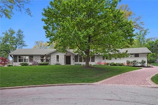 9818 Overbrook Ct, Leawood, KS 66206