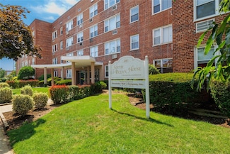 100 S Ocean Ave Unit 2E, Freeport, NY 11520