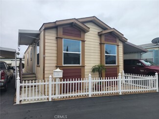 12550 Carson St Unit 124, Hawaiian Gardens, CA 90716