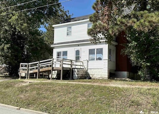 314 E Hester St, Carbondale, IL 62901