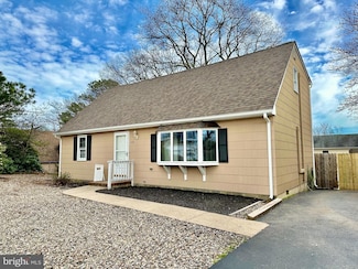 117 Seaspray Rd, Manahawkin, NJ 08050