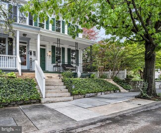 44 S East St, Carlisle, PA 17013