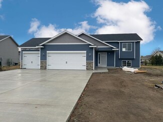 1016 7th Ave NW, Rice, MN 56367