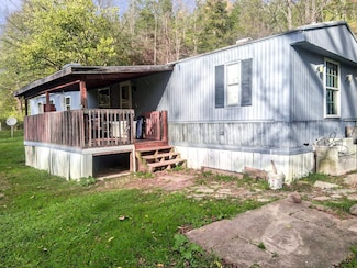 5864 S Garrison Rd, Connersville, IN 47331