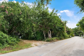 133 Sunrise Dr, Tavernier, FL 33070