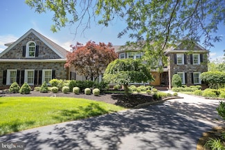 9 Greenbriar Cir, Newtown, PA 18940