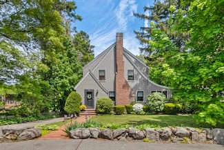 37 Cedar St, Braintree, MA 02184