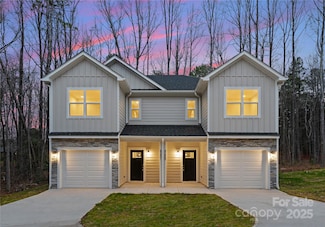 2113 Gemway Dr, Charlotte, NC 28216