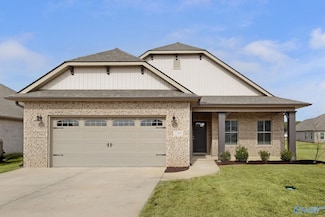 22005 Natures Cove Dr, Athens, AL 35613