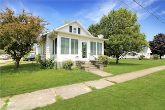 1201 E 3rd St, Port Clinton, OH 43452
