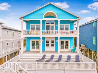 6901 Kings Lynn Dr, Oak Island, NC 28465