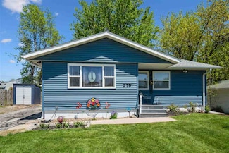 275 Jacolyn Dr NW, Cedar Rapids, IA 52405
