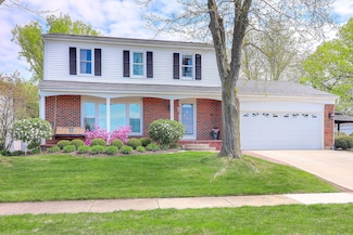1054 Evergreen Dr, Carol Stream, IL 60188