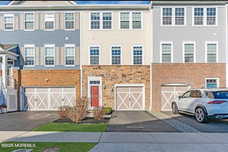 104 Waypoint Dr, Eatontown, NJ 07724