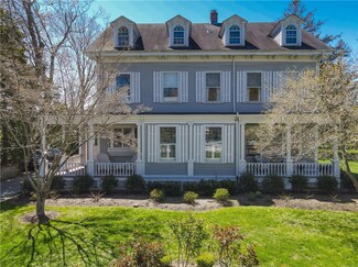 141 Narragansett Ave Unit 3B, Newport, RI 02840