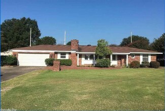 S Prairie, Stuttgart, AR 72160