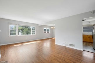 238 Lakewood Dr, Bloomfield, NJ 07003