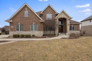 12448 Province Dr, Lemont, IL 60439