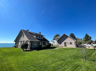 9535 Dixie Hwy, Ira, MI 48023