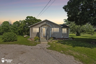 1252 Marion Center Rd, Charlevoix, MI 49720