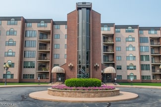 1360 Hamburg Turnpike Unit 708, Wayne, NJ 07470