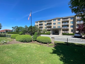 915 Hathaway Rd Unit 203, New Bedford, MA 02740