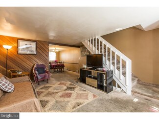 307 Pine St, Glenolden, PA 19036