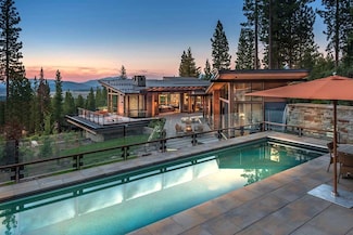 9493 Clermont Ct, Truckee, CA 96161