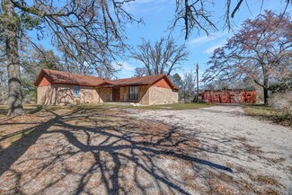 109 Nesbitt Dr, Trinity, TX 75862