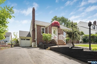 72 Hill St, Belleville, NJ 07109