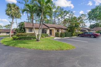 106 Roselle Ct, Royal Palm Beach, FL 33411