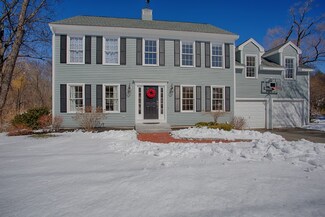 32 Central St, Topsfield, MA 01983