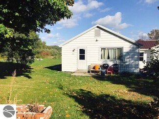 1014 Valley St, Elberta, MI 49628