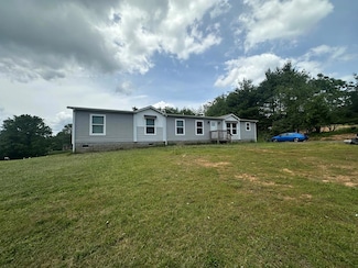 124 Brandy Ln, Hillsville, VA 24343