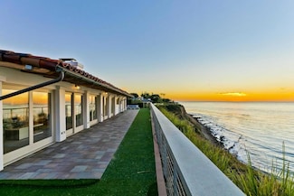 2101 Paseo Del Mar, Palos Verdes Estates, CA 90274