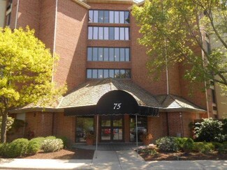 75 Kristin Cir Unit 116, Schaumburg, IL 60195