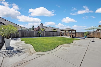 1482 Crimson Ln, Manteca, CA 95336